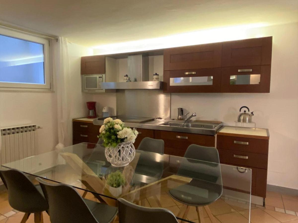 La Dolce Vita - Private Villa With Pool Moniga del Garda Екстериор снимка