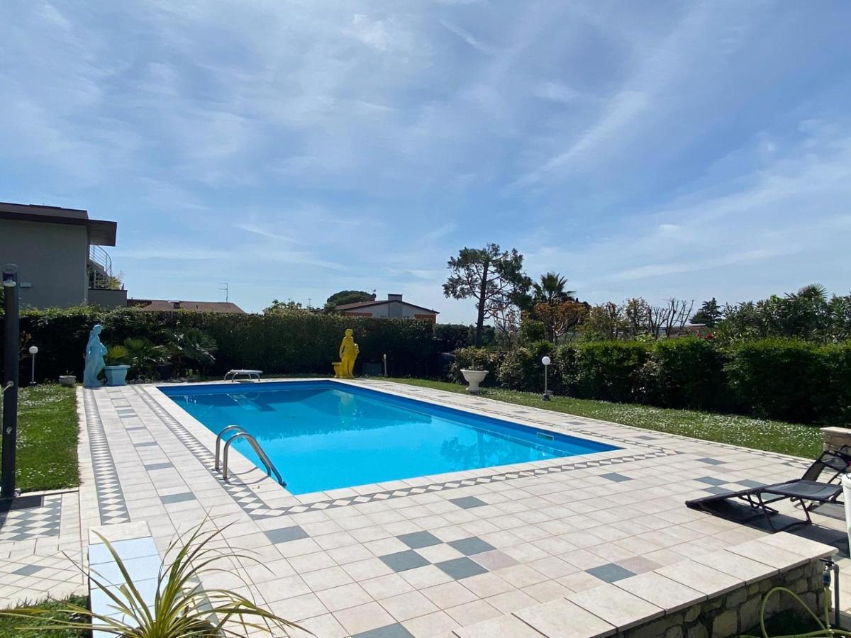 La Dolce Vita - Private Villa With Pool Moniga del Garda Екстериор снимка