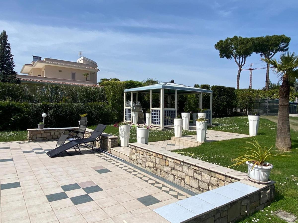 La Dolce Vita - Private Villa With Pool Moniga del Garda Екстериор снимка