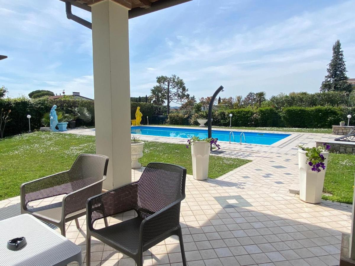 La Dolce Vita - Private Villa With Pool Moniga del Garda Екстериор снимка